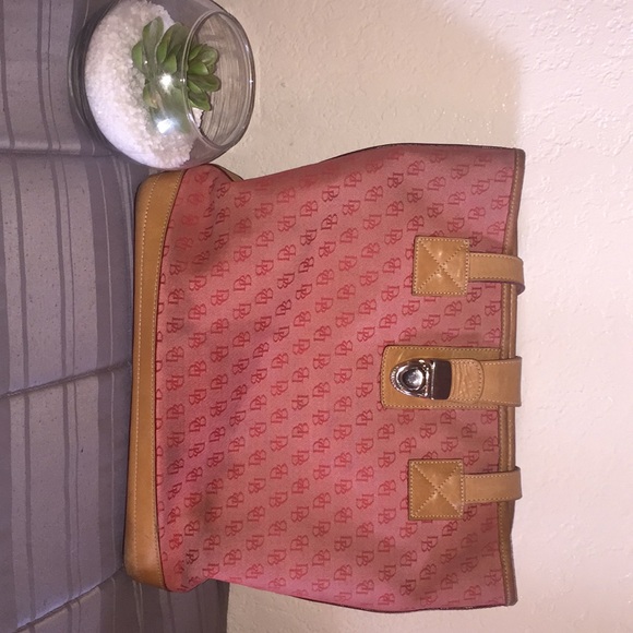 ‼️ SALE!! Near New Dooney and Bourke Bag ‼️ - Picture 3 of 3